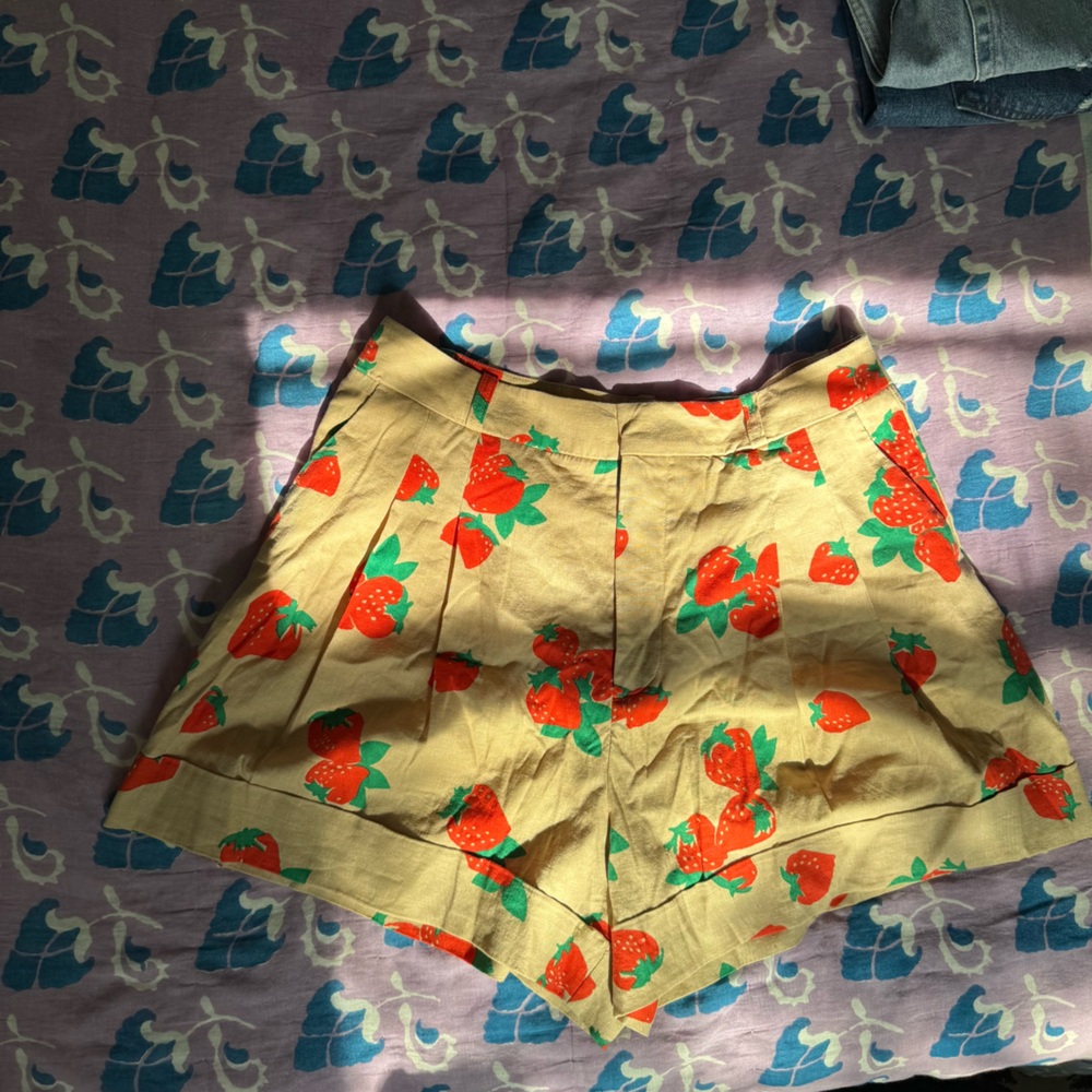 Maeve Tan Shorts with Strawberry Print